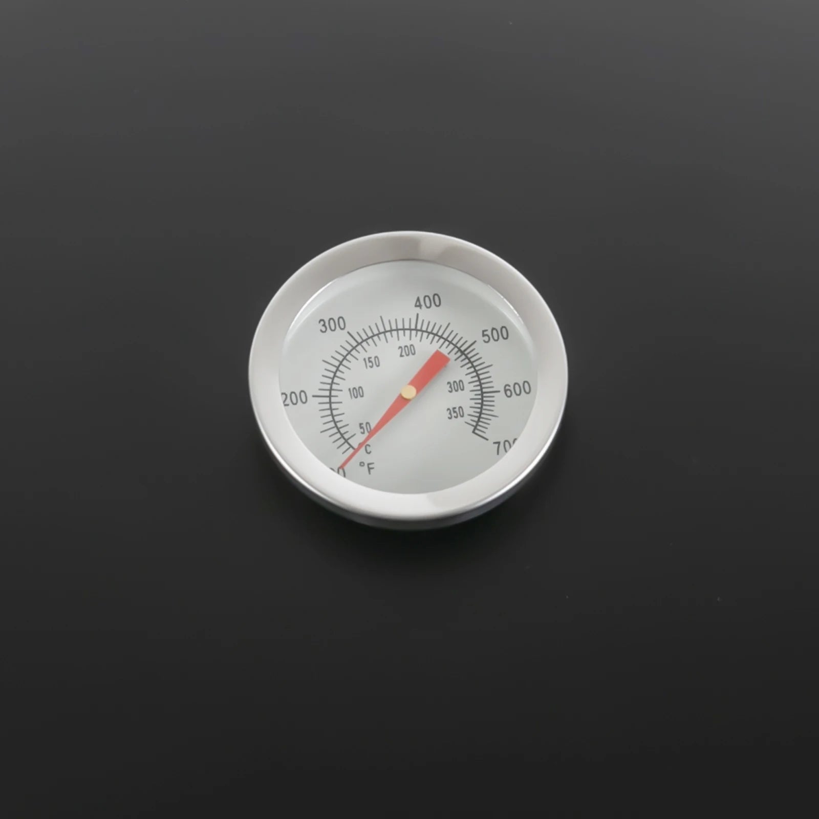 Grill à charbon de bois autoportant familial avec fumoir – Table d’appoint, roues et étagères – 147 × 70 × 126 cm